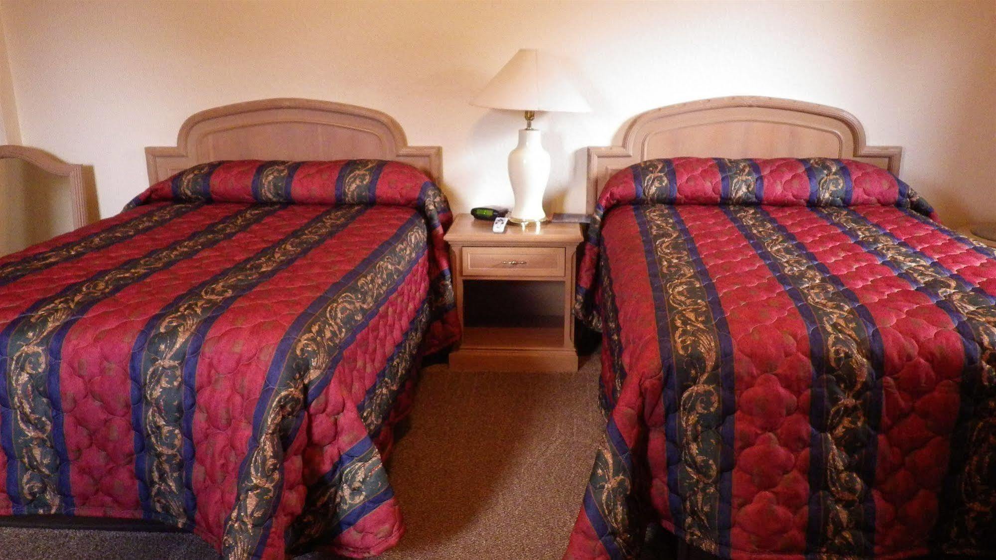 بليزانتون Brush Country Lodge المظهر الخارجي الصورة